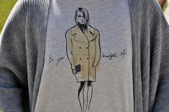 Signature by M&M, kurtmann.ro, T-shirt, be your beautiful self, grey outfit, spring